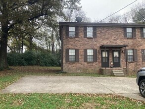 Building Photo - Duplex Near I-24 & Haywood Lane