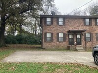 Building Photo - Duplex Near I-24 & Haywood Lane