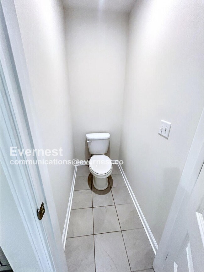 Building Photo - 3-Bed/ 2.5-Bath Townhouse/ Available Soon!