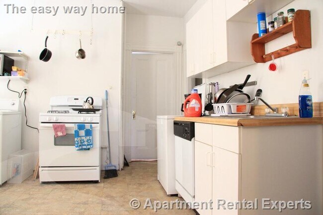 Building Photo - 52 Portsmouth St