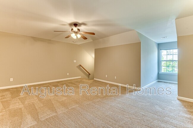 Building Photo - 812 Oshields Ct