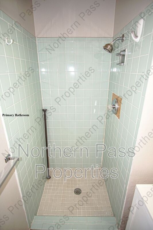 Building Photo - 8548 Arboleda Dr