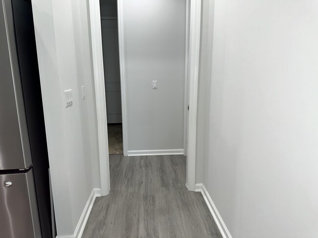 Building Photo - 319 Flip Flop Ct