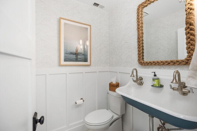 Building Photo - Luxury Ocean View Home in Sea Pointe Estat...