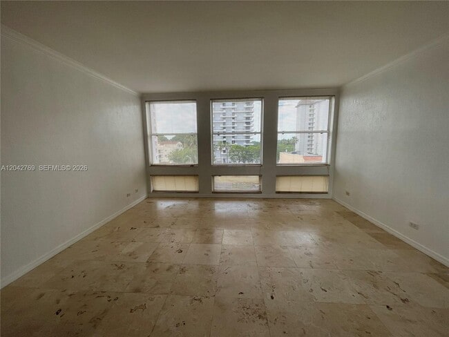 Building Photo - 700 Biltmore Way