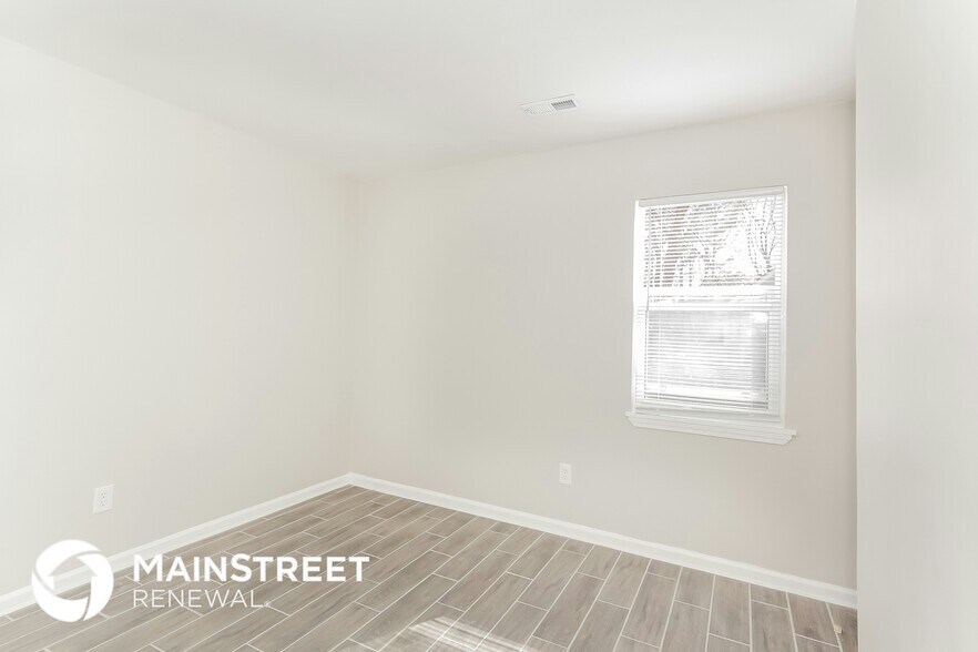 Building Photo - 10353 Roundhouse Cir