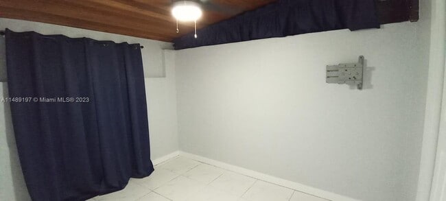 Building Photo - 18640 Belmont Dr