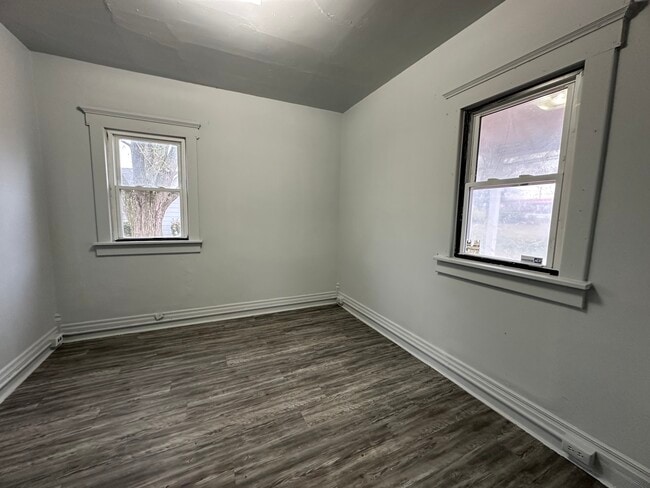 Building Photo - 1206 Martin-