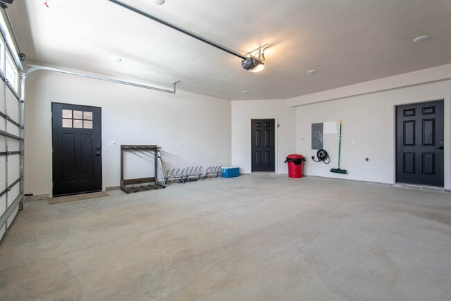 Building Photo - 701 Stone Peak Lp