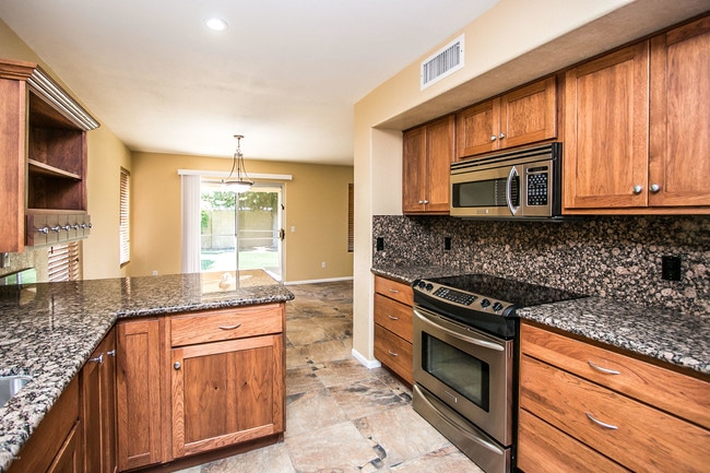 Building Photo - 17418 N 46th Pl