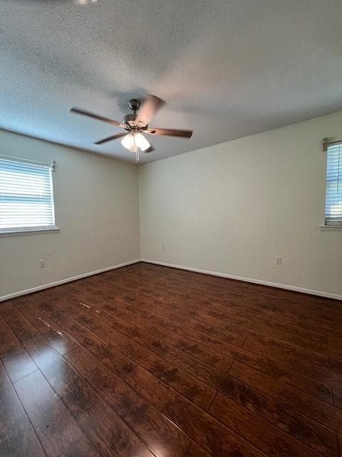 Building Photo - 215 Tavares Dr