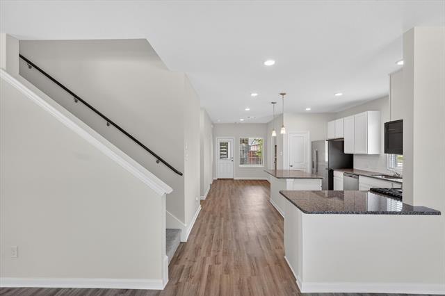 Building Photo - 1409 Bramante St