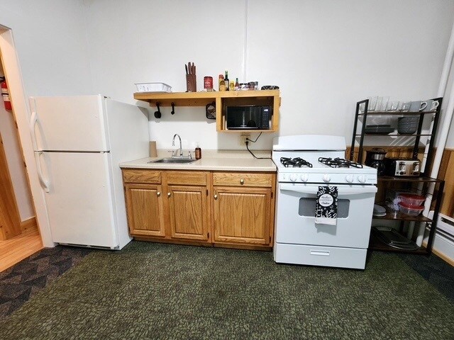 Building Photo - 145 Park Ave