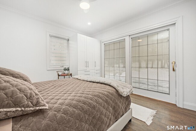 Building Photo - 167 North Ave