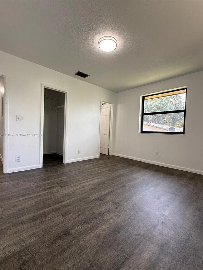 Building Photo - 10875 NW 45th St