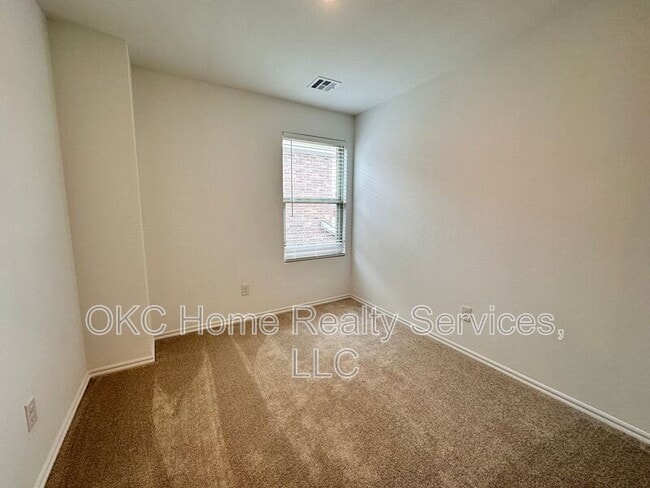 Building Photo - 3307 NW 148th St