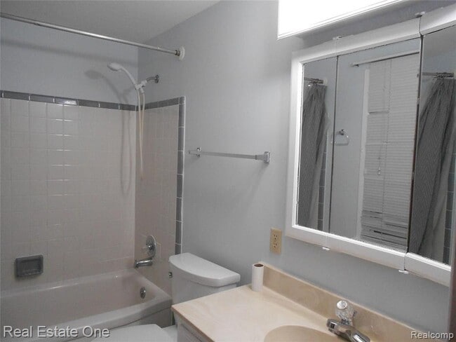 Building Photo - 3541 Tothill Dr