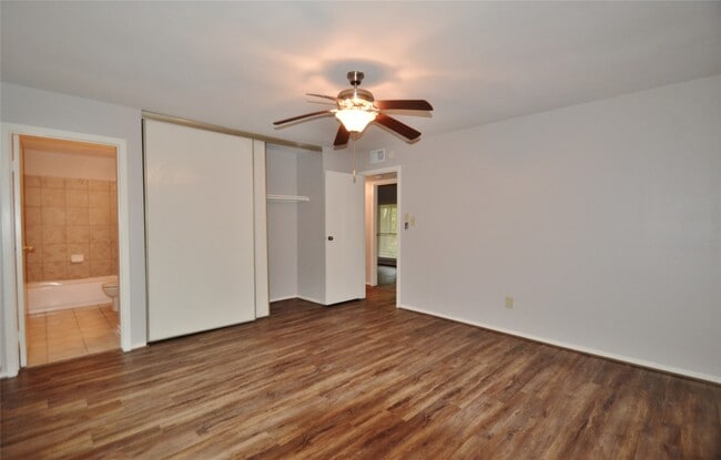 Building Photo - 83 Marabou Pl