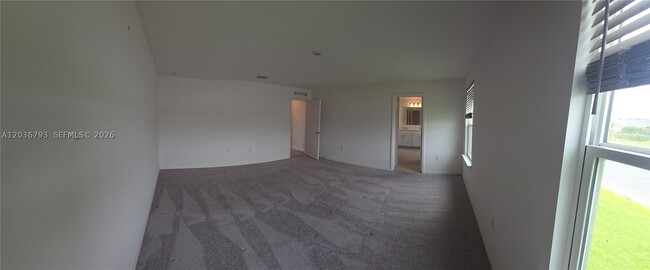 Building Photo - 10500 SW Vasari Way