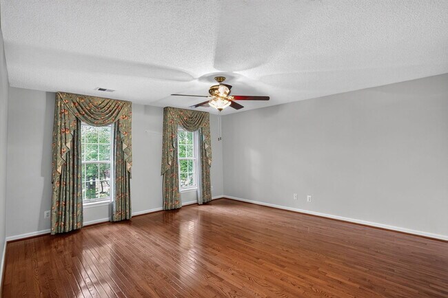 Building Photo - 16801 Old Field Ln