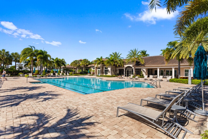 Building Photo - 4022 Large Leaf Ln