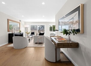 Building Photo - 266 S Madison Ave