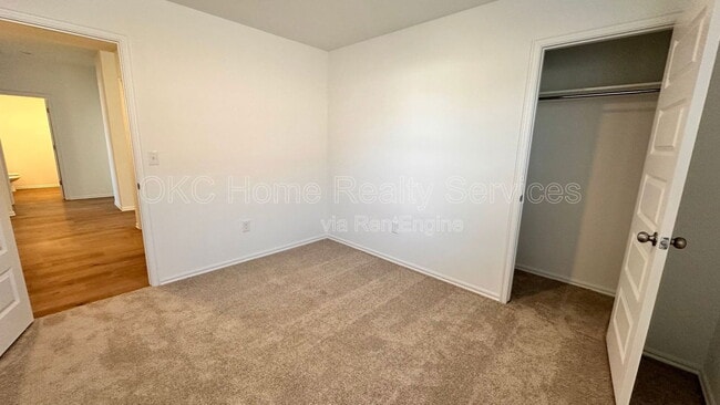 Building Photo - 16201 Harvester Dr