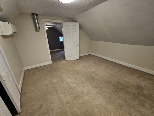 Building Photo - 2481 Professor St