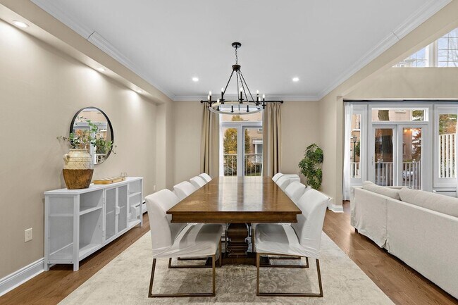 Building Photo - 208 Shearwater Ct W