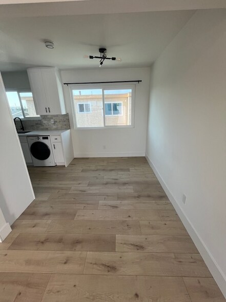 Building Photo - 17372 Dairyview Cir