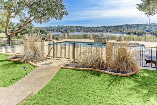 Building Photo - 20904 Waterside Dr