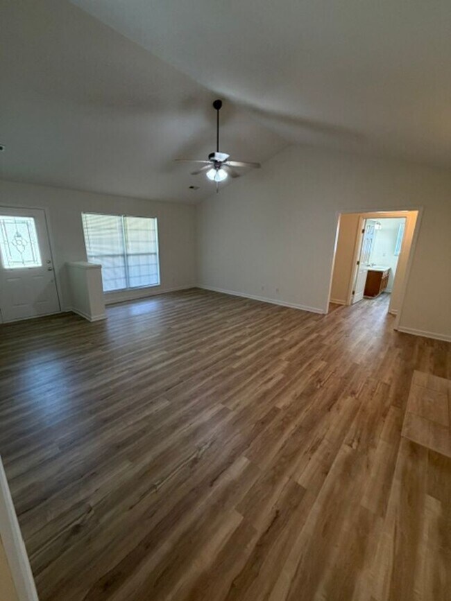 Building Photo - 2811 June Bug Way