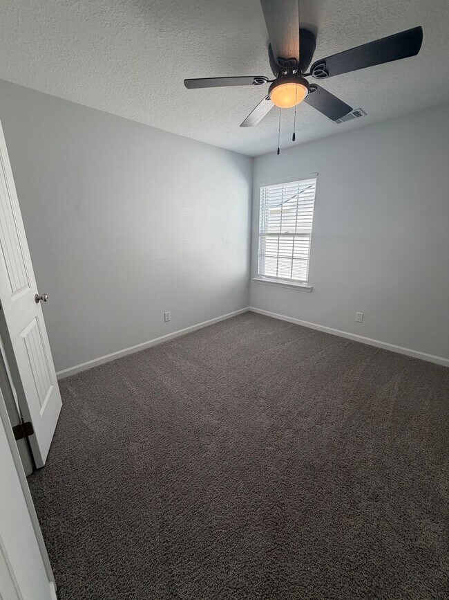 Building Photo - 600 Brightleaf Cir