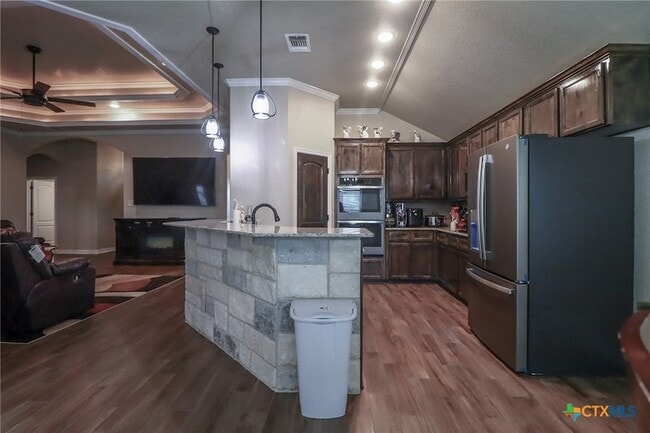Building Photo - 8107 Preston Hollow Dr