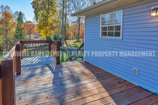 Building Photo - 531 Indian Hills Dr