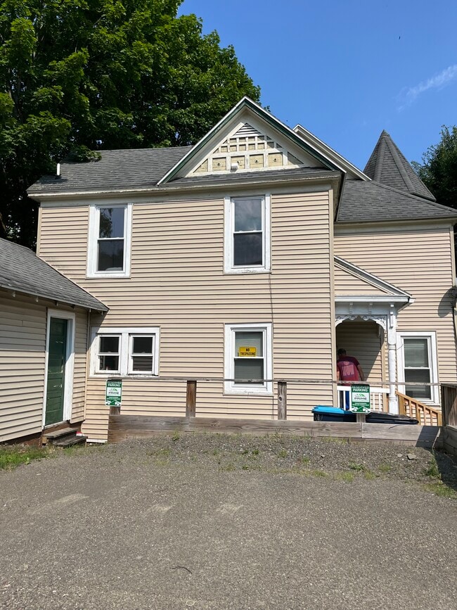 Building Photo - 75 East St