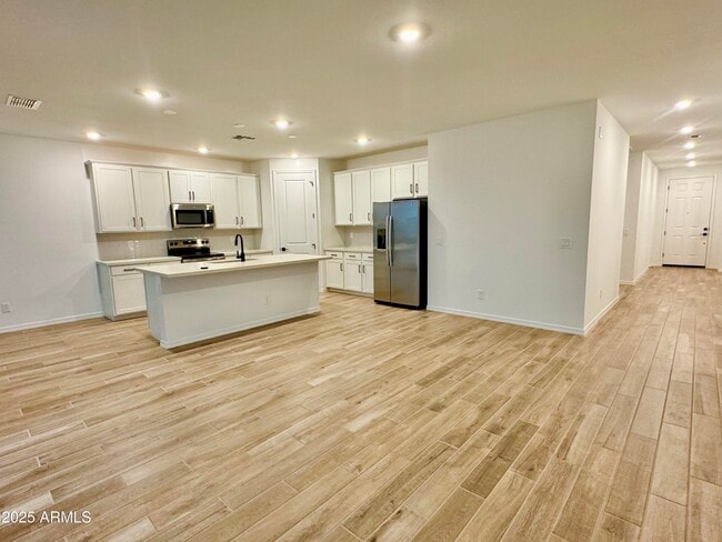 Building Photo - 2336 Homesteaders Rd