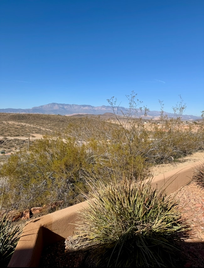 Building Photo - 3369 S 1100 W