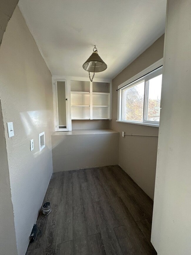 Building Photo - N10th332