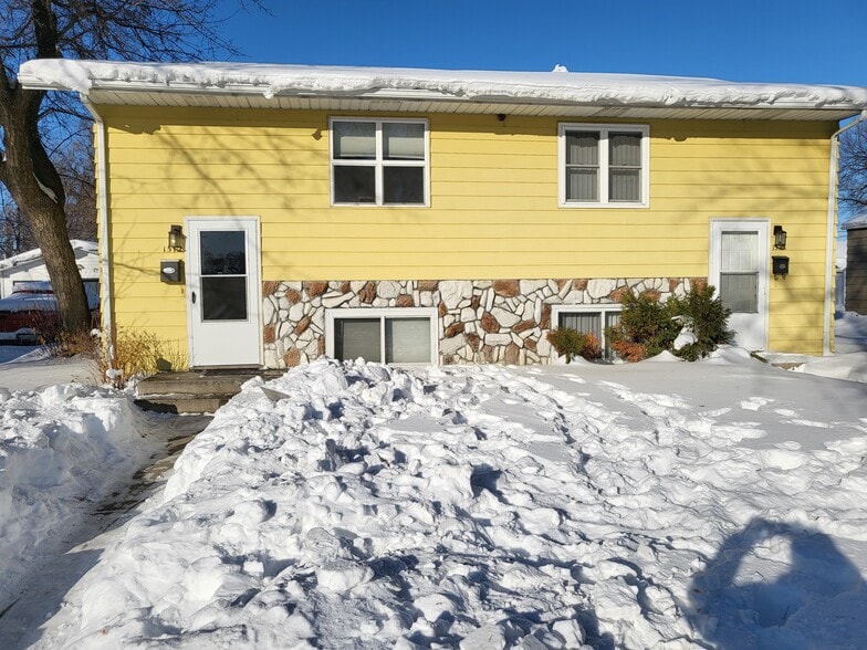 Building Photo - 1512 9th Ave N