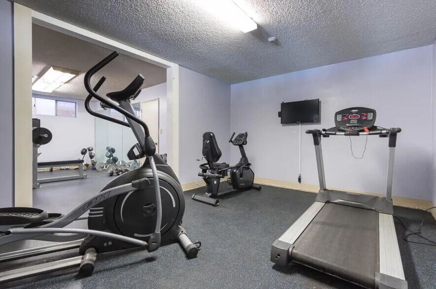 Building Photo - 4633 Marine Ave