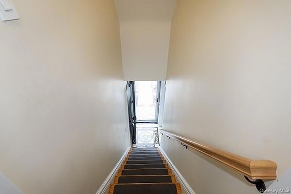 Building Photo - 926 2nd Ave