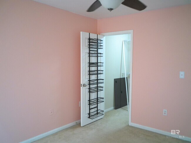 Building Photo - 1517 Regency Rd