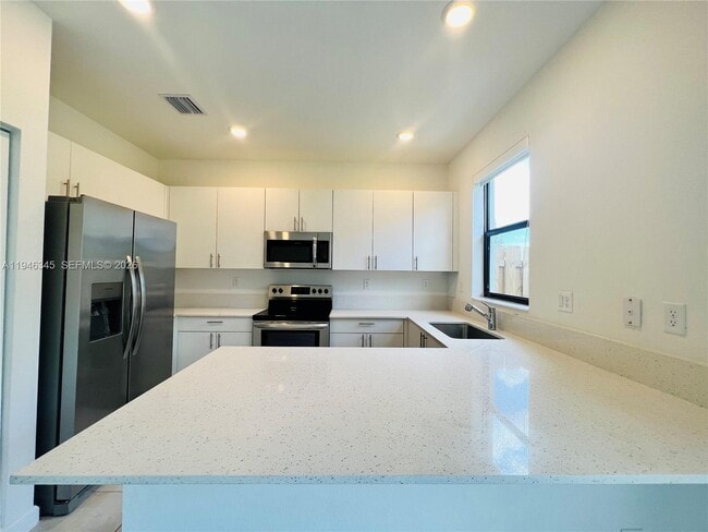 Building Photo - 13312 SW 286th Terrace