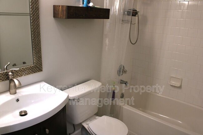 Building Photo - 9900 Prince Royal Pl