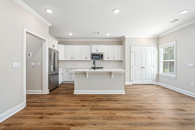 Building Photo - 904 Winslow Ct