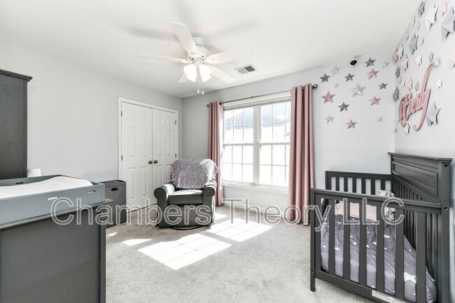 Building Photo - 25798 S Village Dr