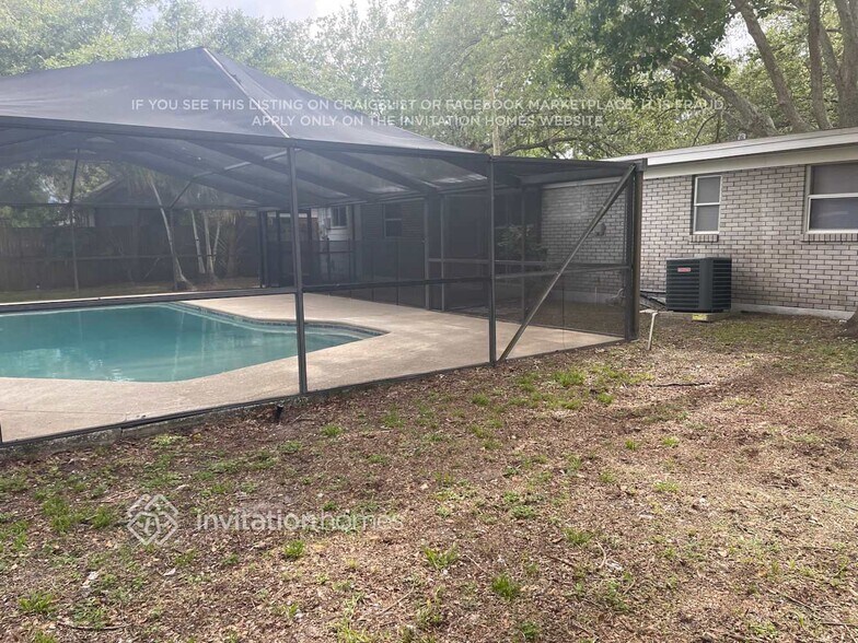 Building Photo - 2928 Pinedale Ave