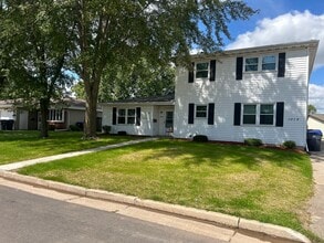 Building Photo - 1019/1021/1023 Brookwood Drive