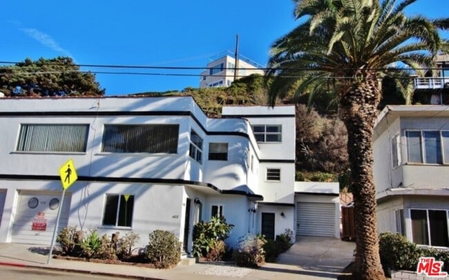Building Photo - 408 Pershing Dr